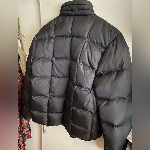 Puffy guess jacket bomber style- new size m - Picture 5 of 5